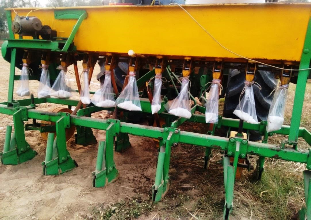 Fertilizer dropped is collected into zipper bags during operation