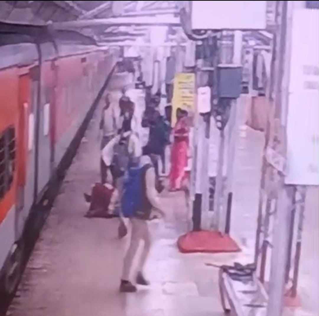 Screenshot_2025-10-10-21-13-49-414-edit_com.whatsapp